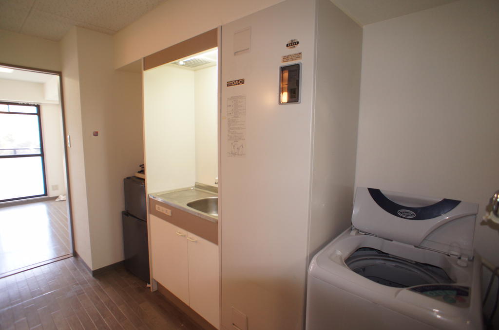 Kitchen. Peace of mind in all-electric, safety.