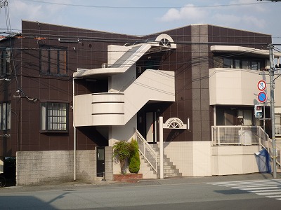 Building appearance. This apartment of singles like recommend is JR Mita Station 9 minute walk