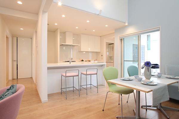 Kitchen. In the model house, You can feel the ventilation system of 90% heat exchange rate. Please your visit us once. 