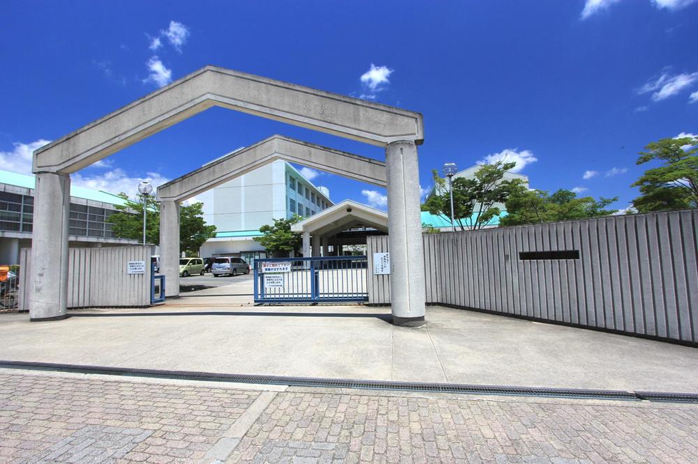 Junior high school. Keyakidai 1090m until junior high school