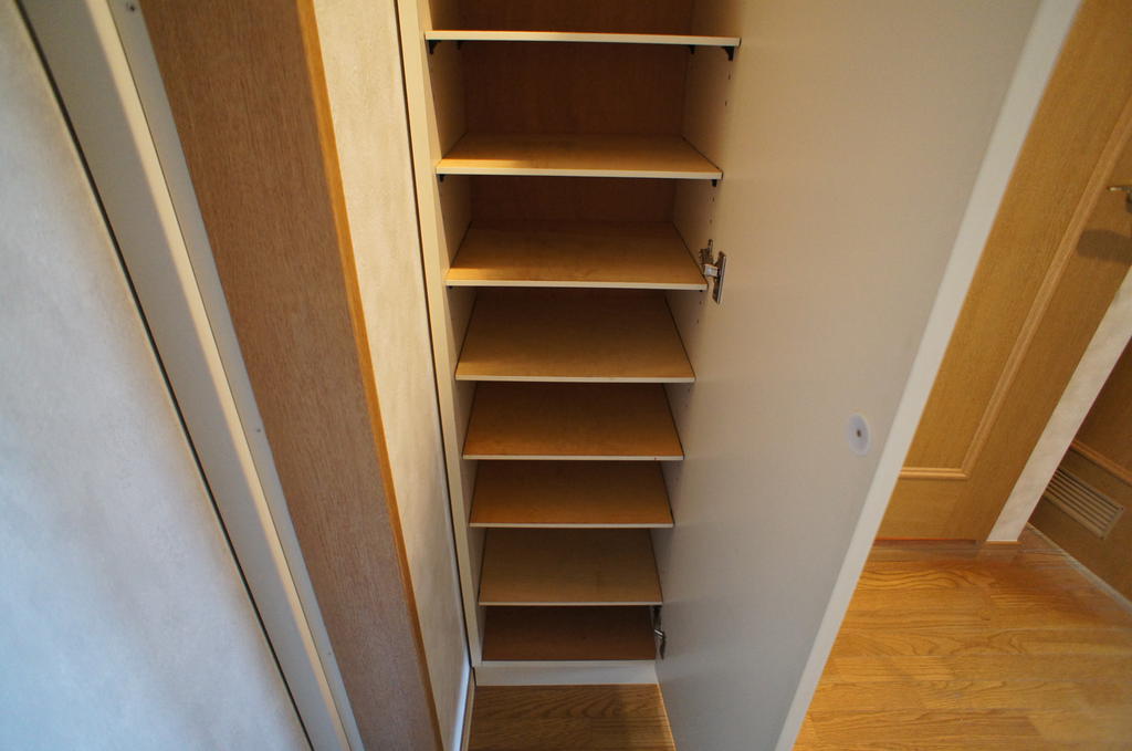 Entrance. With shoes BOX