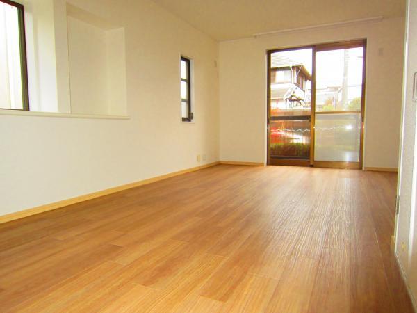 Living. Living bounces are gatherings of bright family per facing south