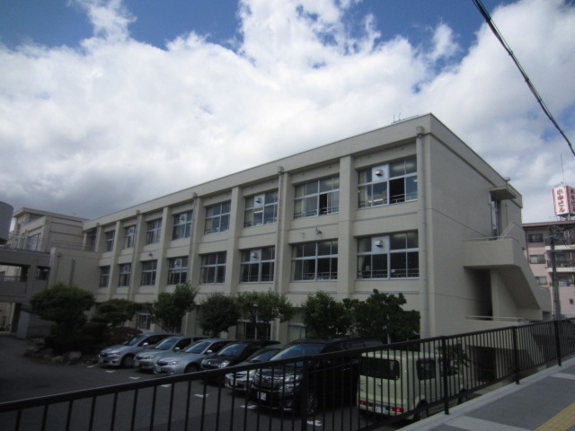 Primary school. 717m until Mita Municipal Miwa Elementary School (elementary school)