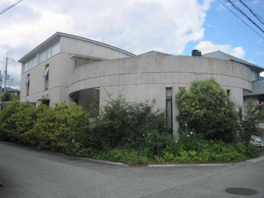 Local appearance photo. The building is the appearance.