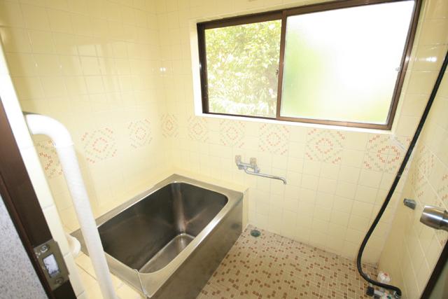 Bathroom. Main house State of the bathroom