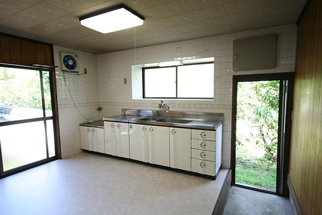 Kitchen. Main house State of the kitchen