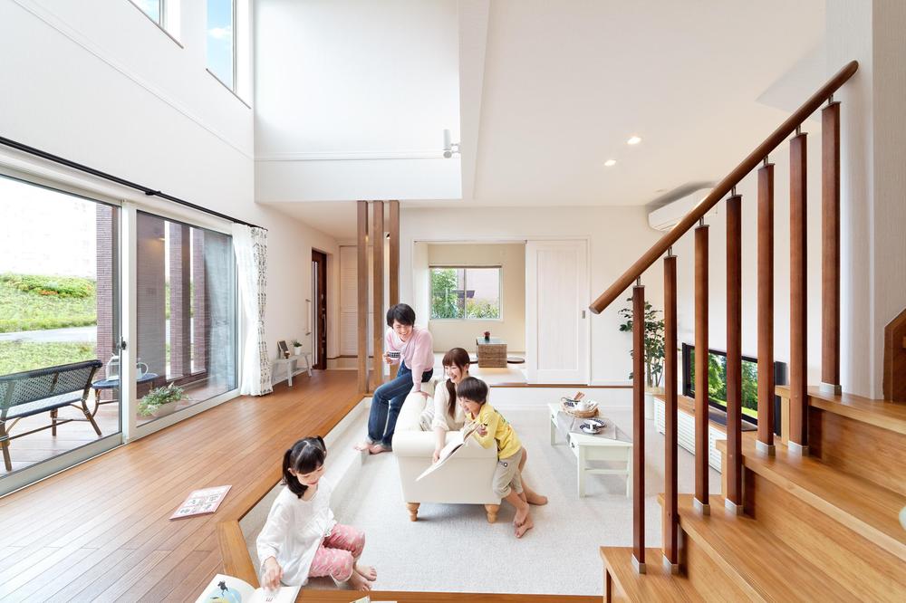 Living. No. 24 land model House adopts natural solid wood flooring with no section. Finished in warmth full of space.  