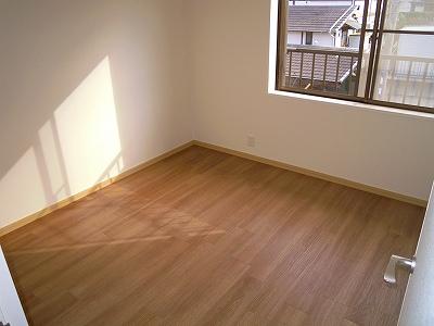 Non-living room. Local (12 May 2013) Shooting