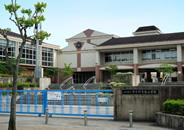 Primary school. Sanda stand Yurinokidai 350m up to elementary school