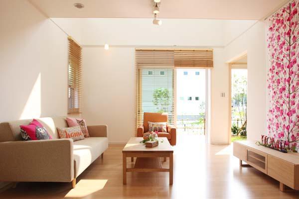 Living. Interior theme, HOME. Furniture and tapestries utilizing the texture of natural wood, Cushion, etc., Feel at ease and go home, It was aimed at at home abode that can think.