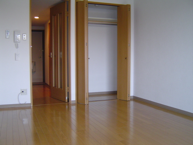 Living and room. Closet equipped ☆