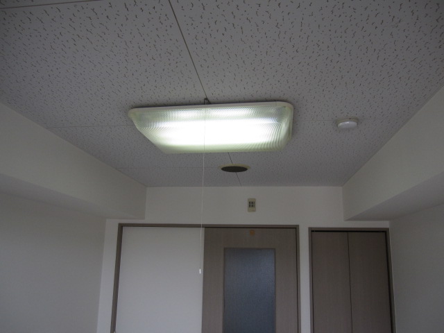 Other Equipment. It is with lighting (* ^^) v