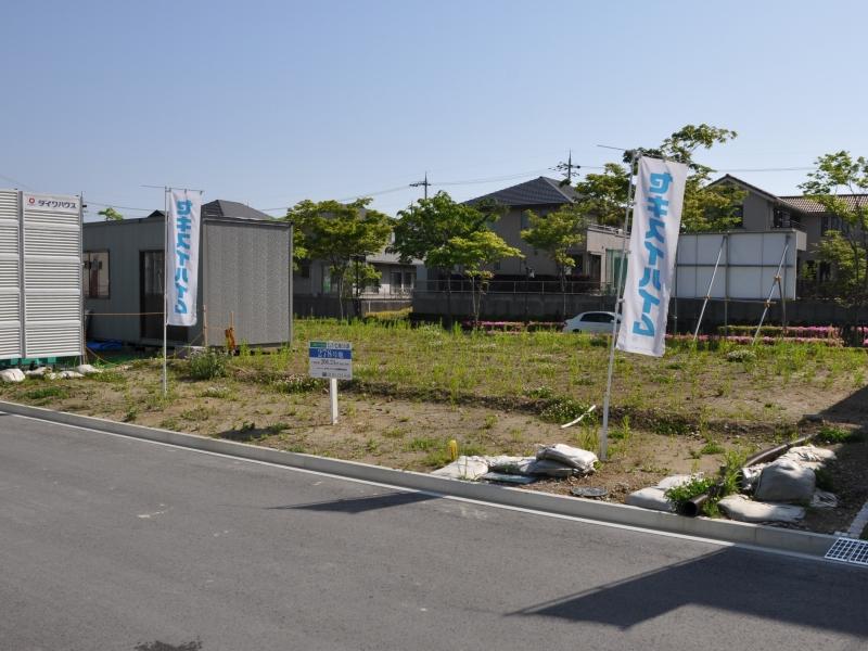 Local land photo. A pane with no front road and the difference in height (278 No. land)
