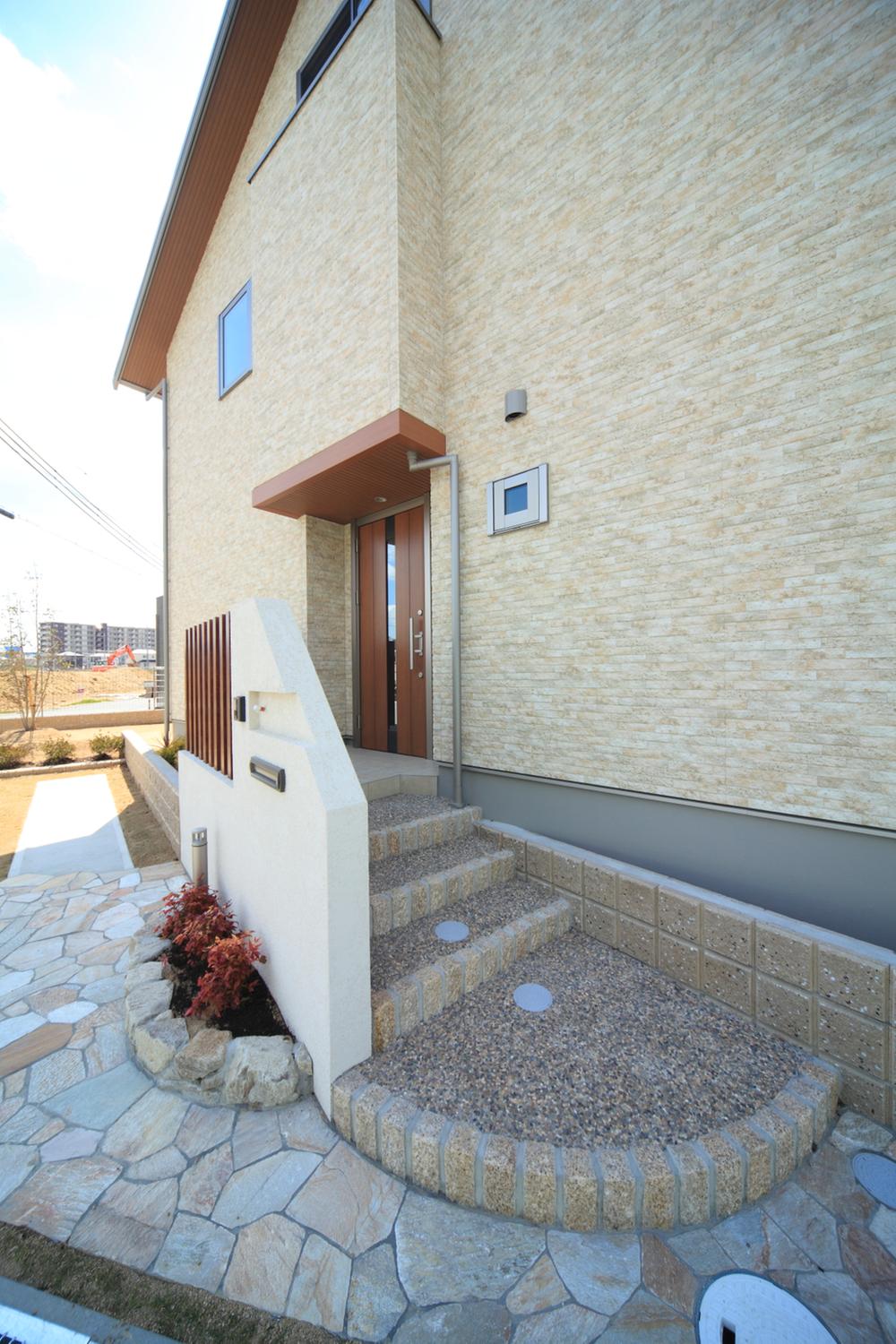 Local appearance photo. Local (April 2013) Shooting