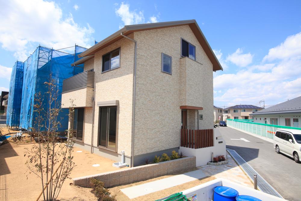 Local appearance photo. Local (April 2013) Shooting