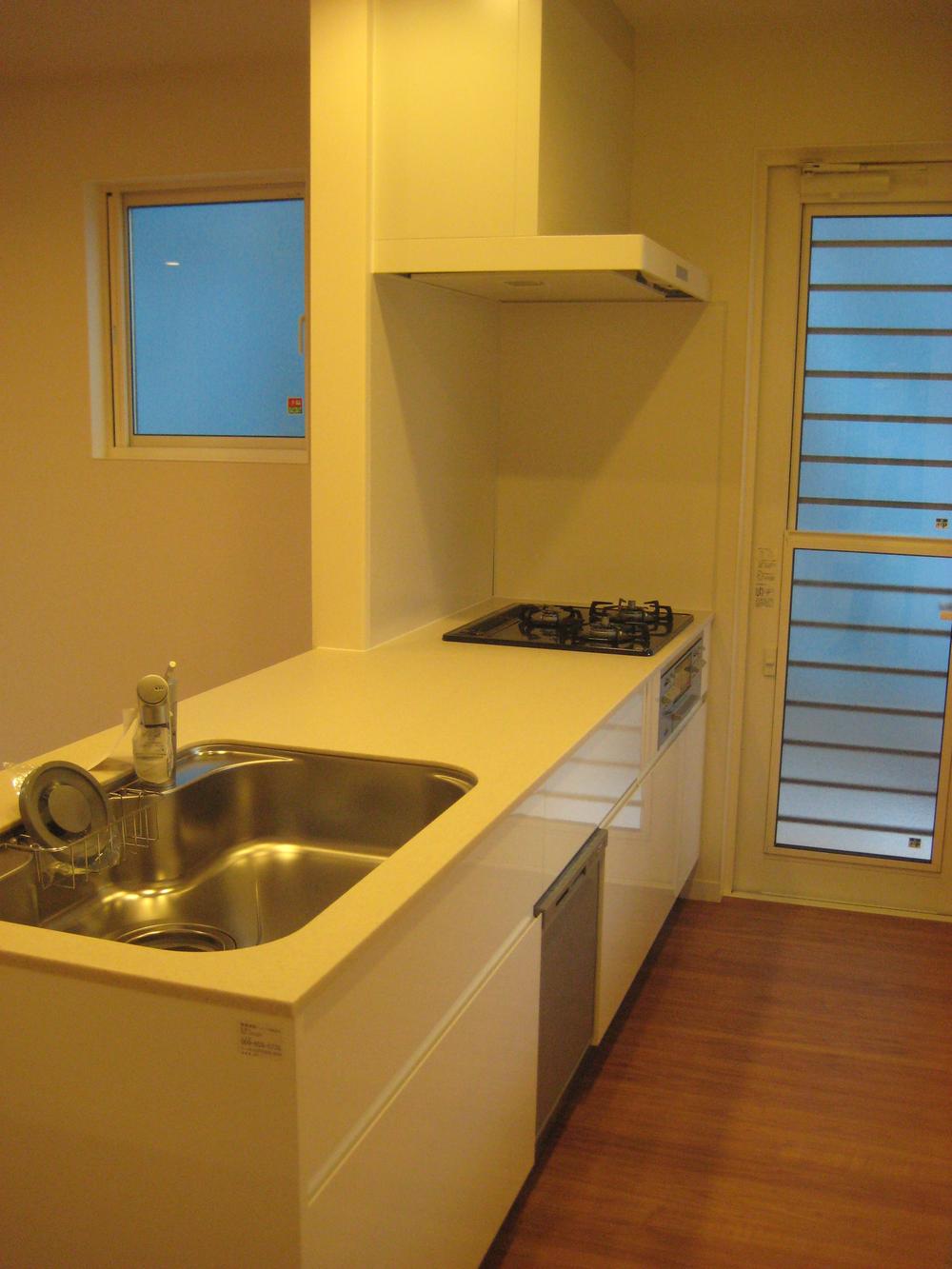 Kitchen. Local (April 2013) Shooting