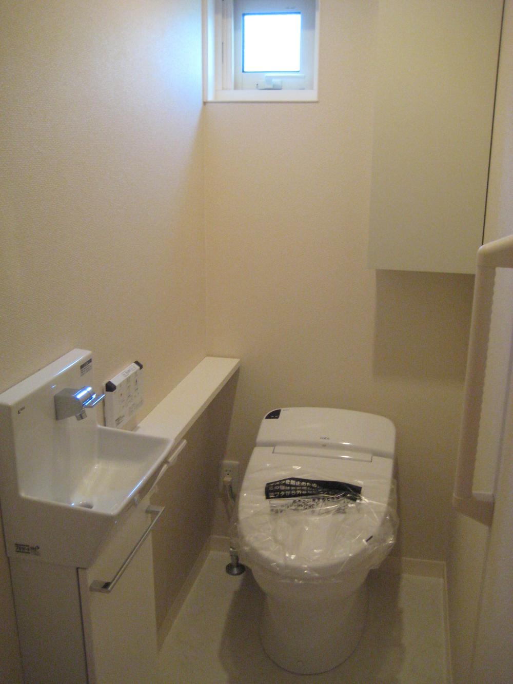 Toilet. Local (April 2013) Shooting