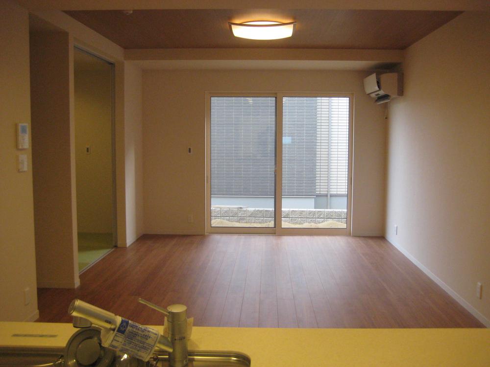 Living. Local (April 2013) Shooting