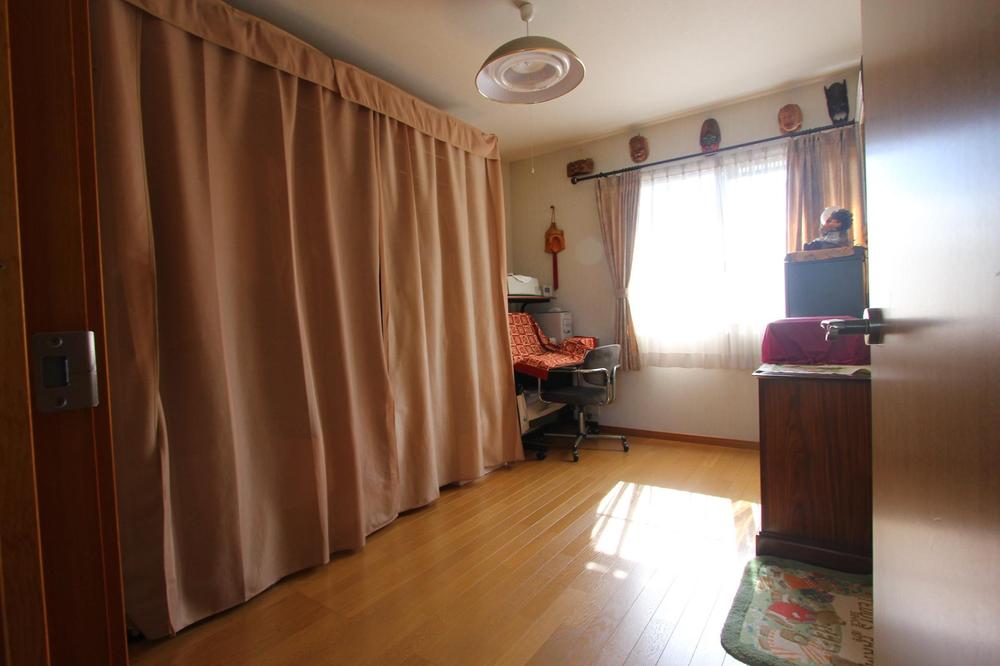 Non-living room. Indoor (September 2013) Shooting