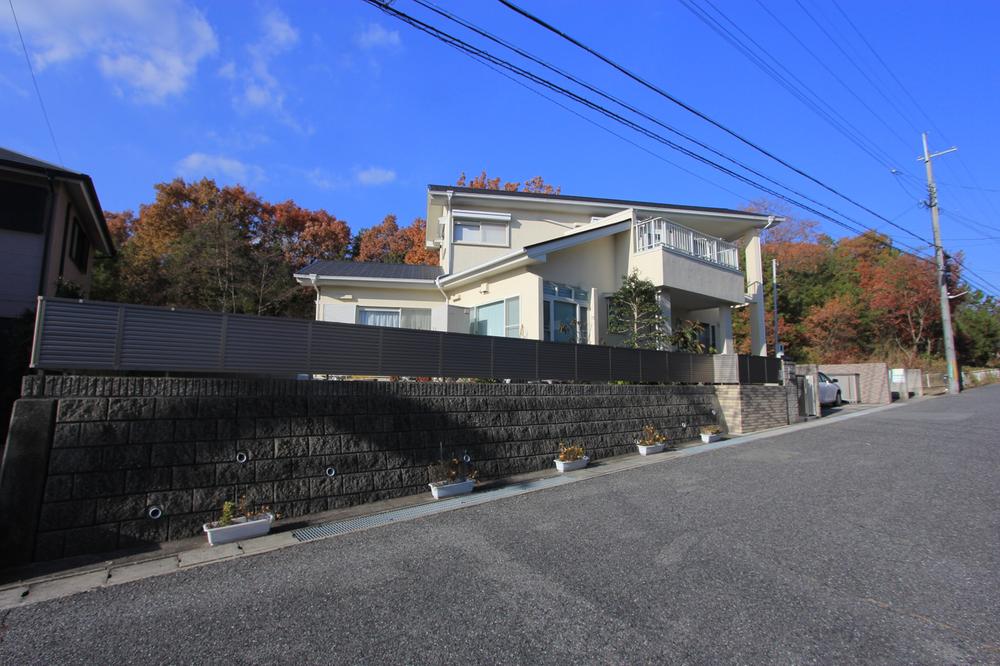 Local appearance photo. Local (12 May 2013) Shooting