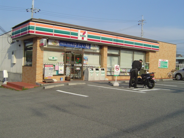 Convenience store. Seven-Eleven Mita Nishiyama 1-chome to (convenience store) 597m