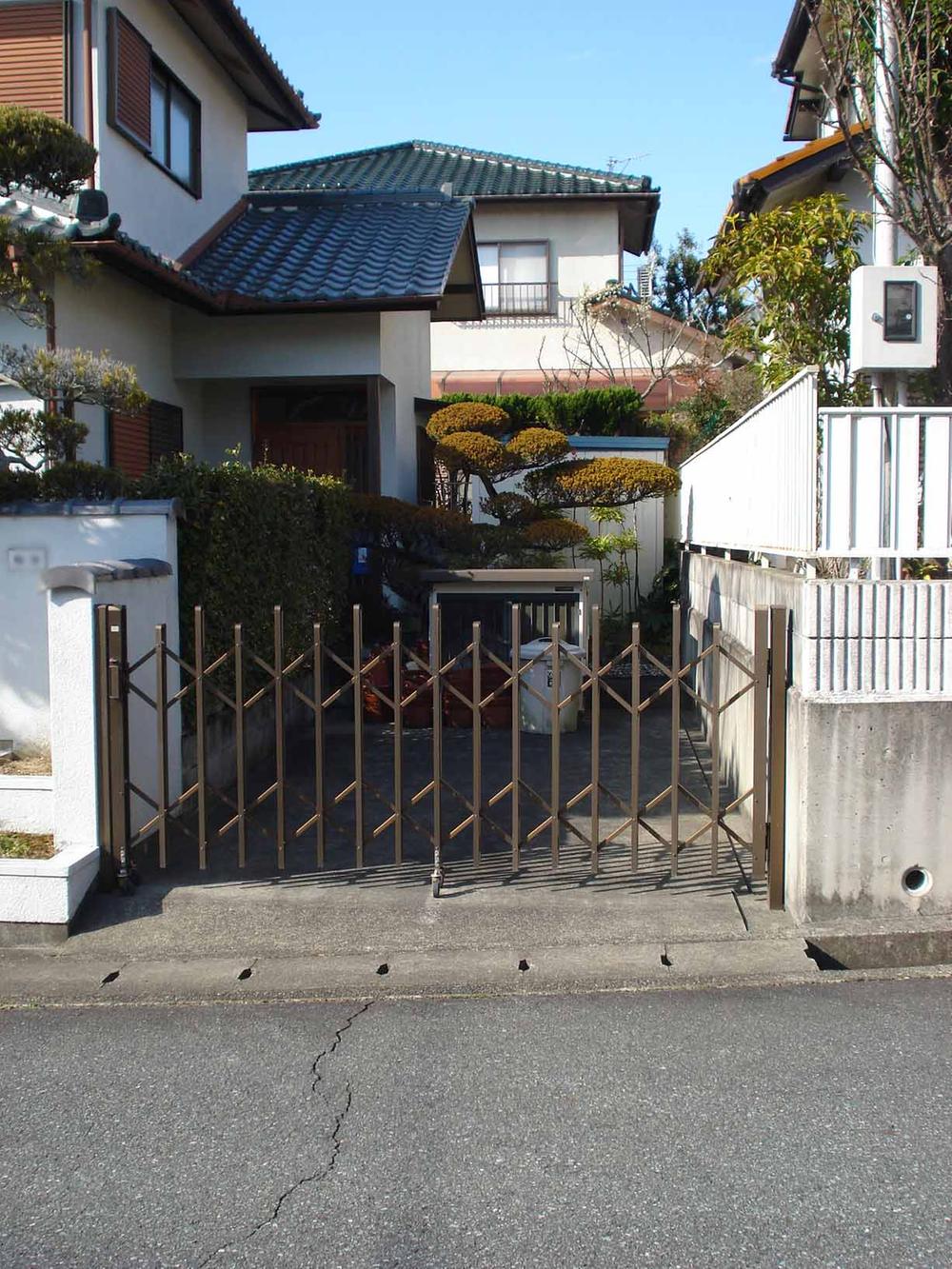 Parking lot. Local (March 2012) shooting