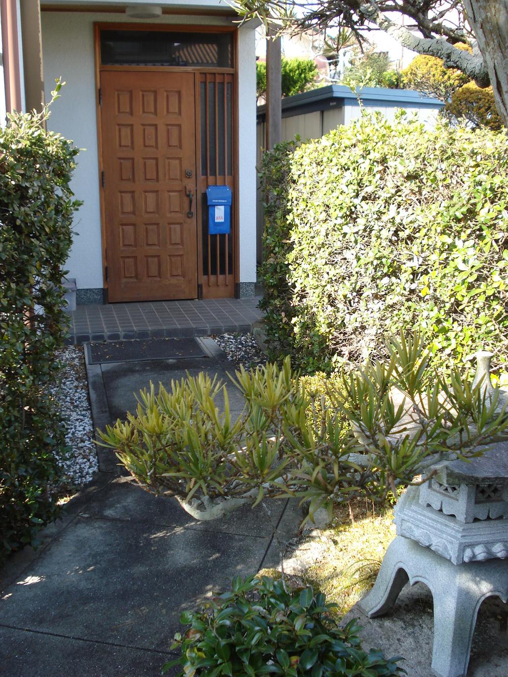 Entrance. Local (March 2012) shooting