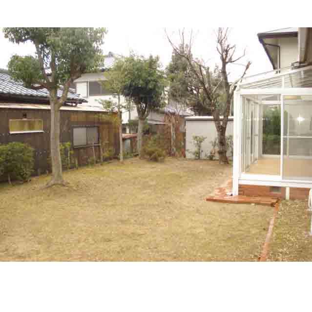 Garden. Indoor (12 May 2013) Shooting