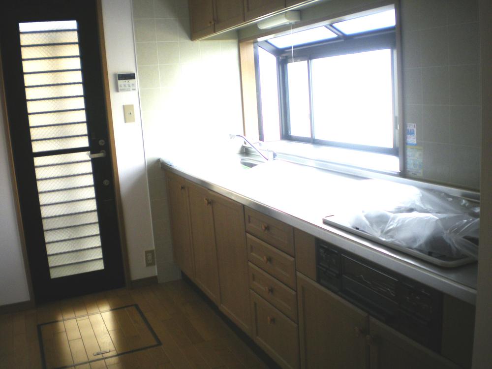 Kitchen. Indoor (11 May 2013) Shooting