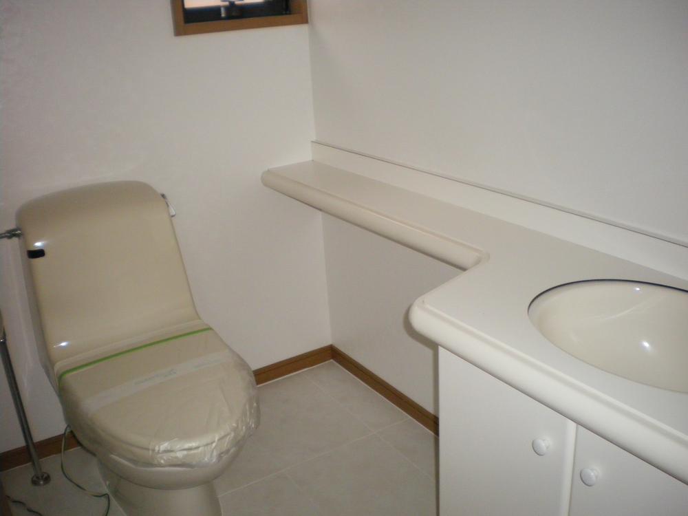 Toilet. Indoor (11 May 2013) Shooting