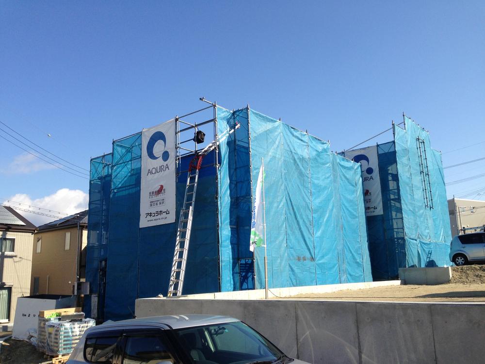 Local photos, including front road. Local (12 May 2013) Shooting