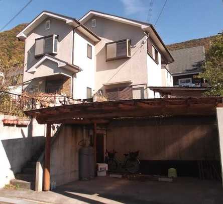 Local appearance photo. The building is the appearance.