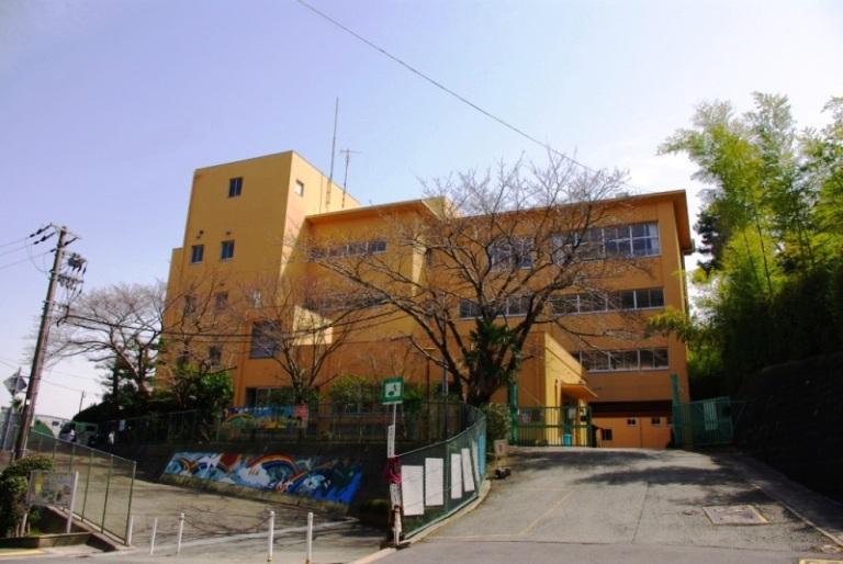 kindergarten ・ Nursery. Municipal Nagaodai until elementary school 2100m