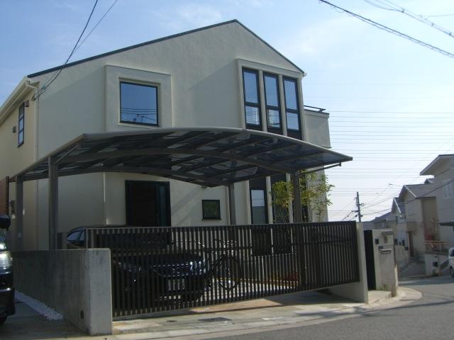 Local appearance photo. Local (11 May 2013) Shooting