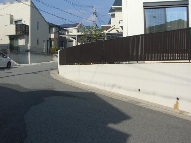 Local photos, including front road. Local (11 May 2013) Shooting