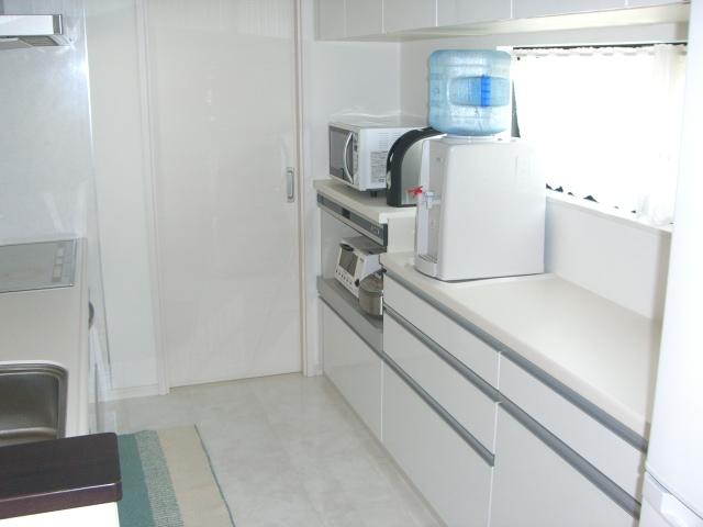 Other introspection. Indoor (11 May 2013) Shooting, Kitchen joinery