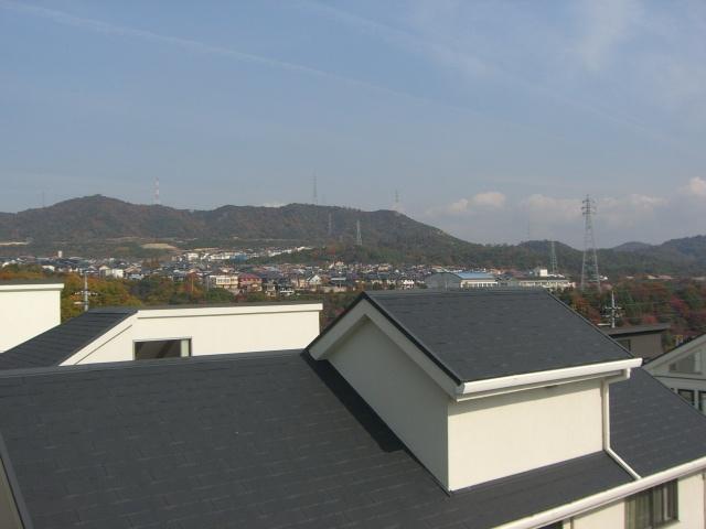 View photos from the dwelling unit. View from the site (November 2013) Shooting