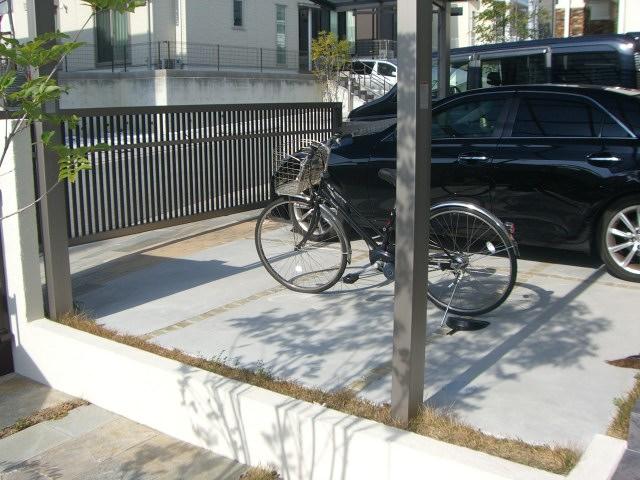 Parking lot. Local (11 May 2013) Shooting