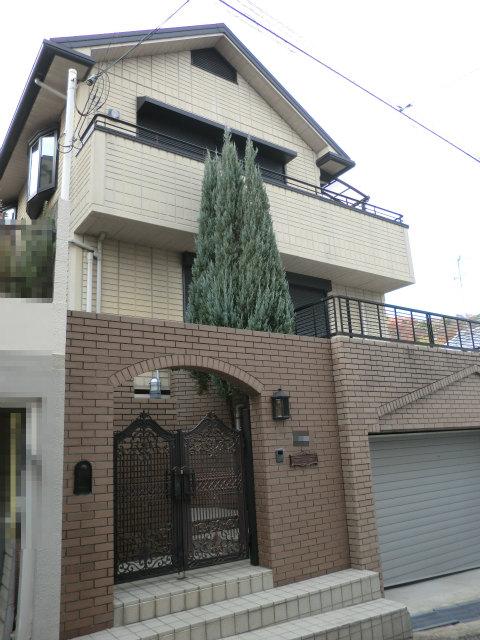 Local appearance photo. Order of Daiwa House building