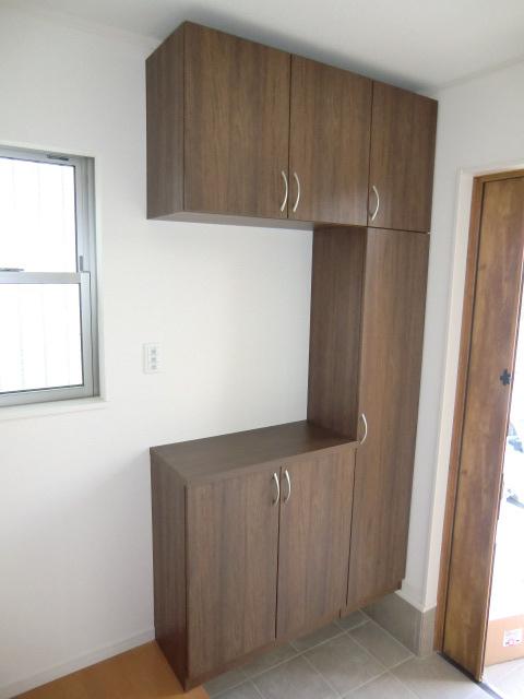 Entrance. Local photos (entrance)