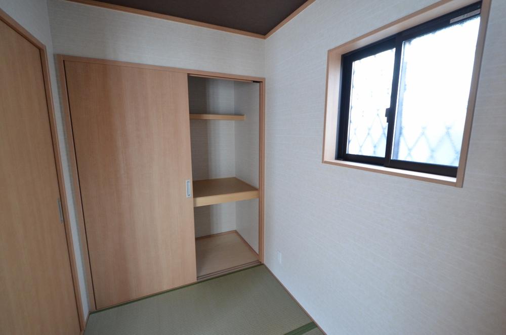 Example of construction of a Japanese-style room photo