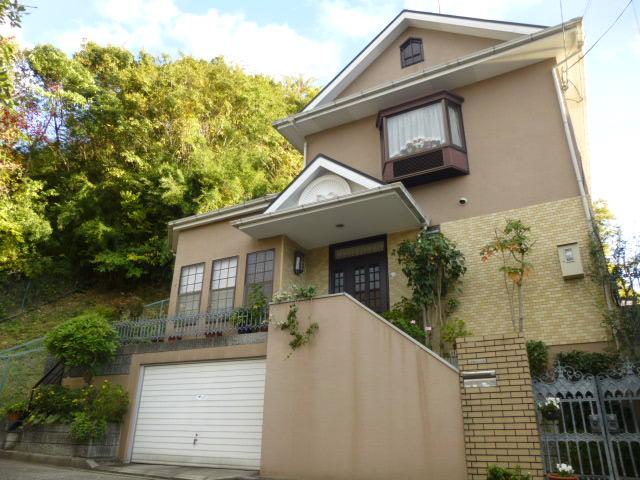 Local appearance photo. Local (11 May 2013) Shooting