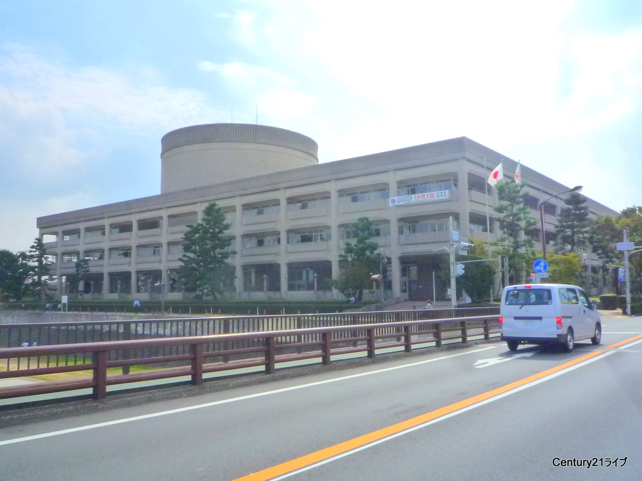 Government office. Takarazuka 1868m up to City Hall (government office)