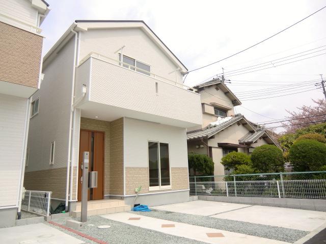 Same specifications photos (appearance). Outer wall adopted to wash away the dirt with the same specification photos (appearance) rain! 