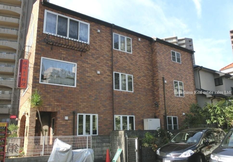 Local appearance photo. Three sides is the total brick paste stylish one house, there is a profound feeling of.