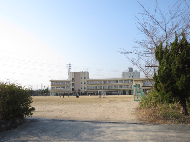 Primary school. 708m to Takarazuka Municipal Agra elementary school (elementary school)