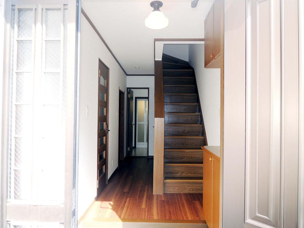 Entrance. Local shooting