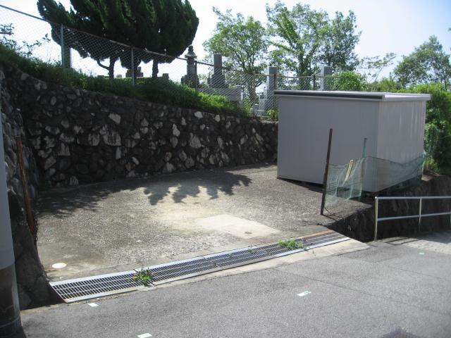 Parking lot. Local (August 2013) Shooting