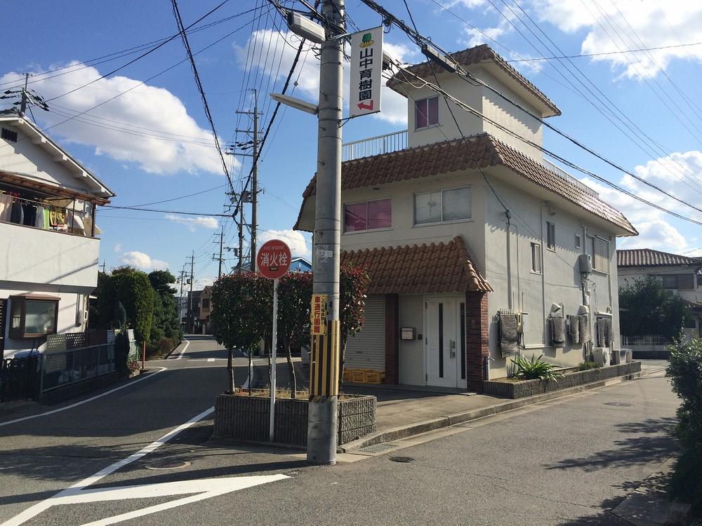 Local photos, including front road. Photos from the northeast side of the road