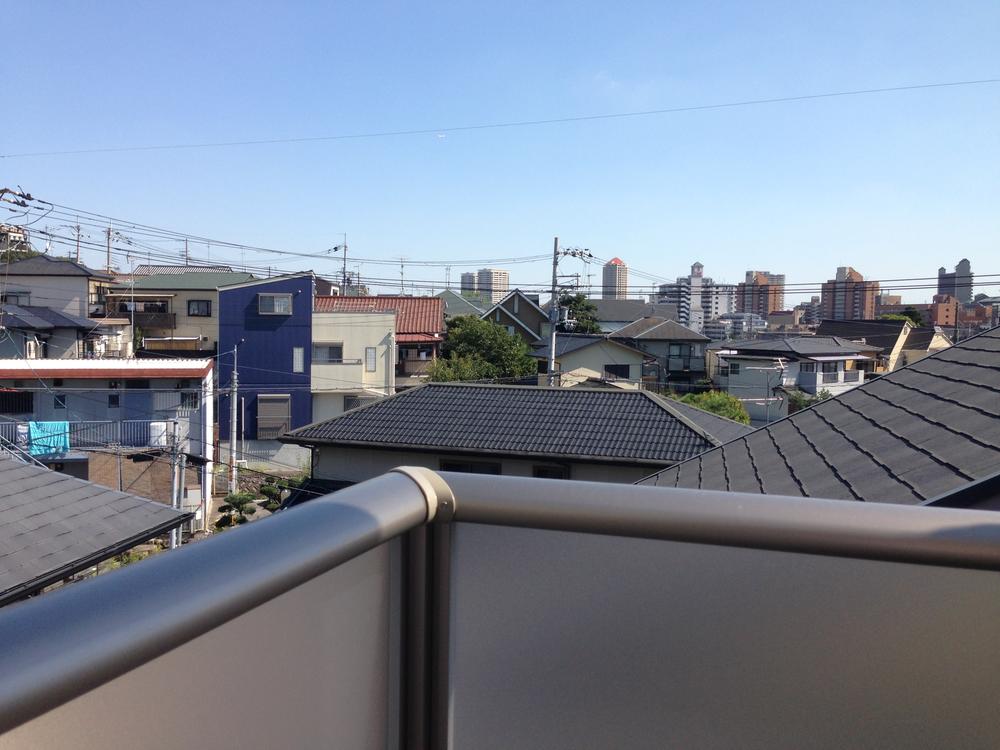 View photos from the dwelling unit. View from the building Once in the summer Takarazuka fireworks display can be viewed from the house! 